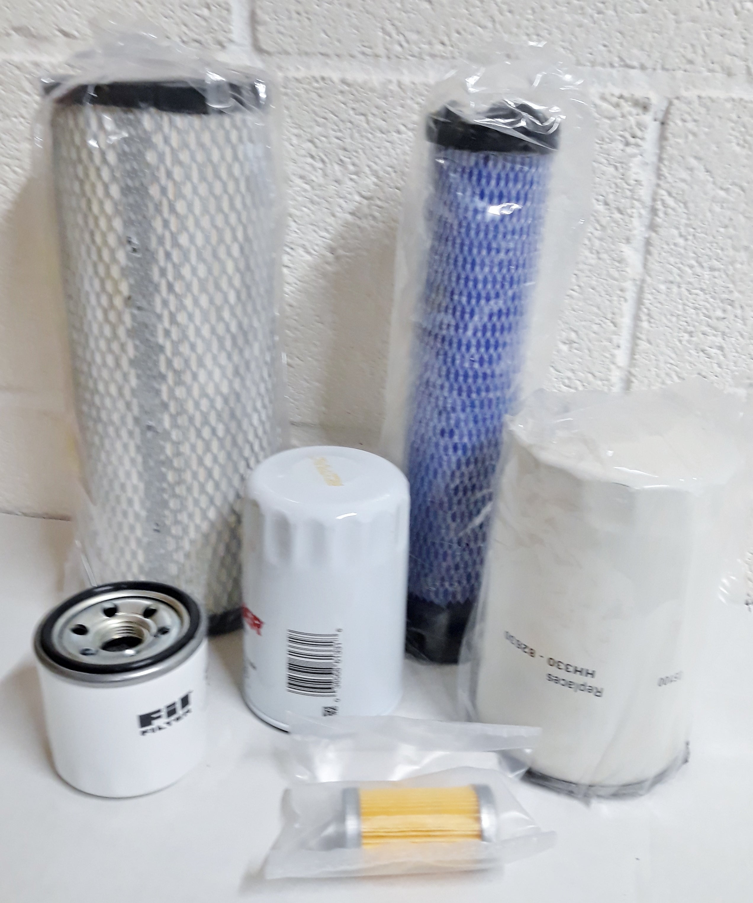 Filter Service Maintenance kit to Fit Ford New Holland TC33D Tractor