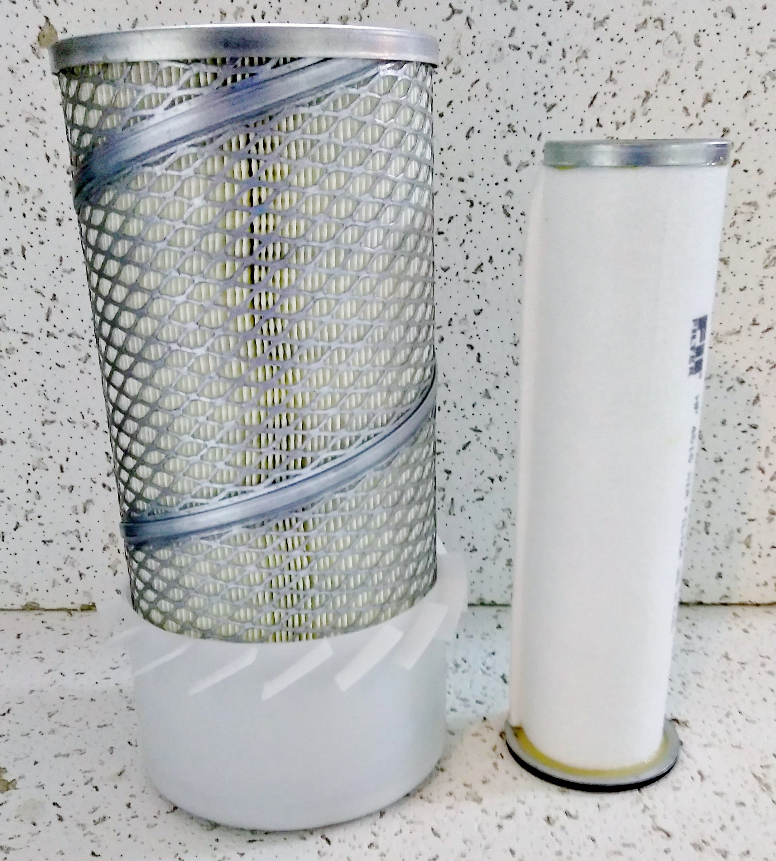 Air Filter Set Compatible with Hitachi Excavator UH02 UH04 UH05 UH06 UH07 UH09 WH04 WH051d WH052 WU04D