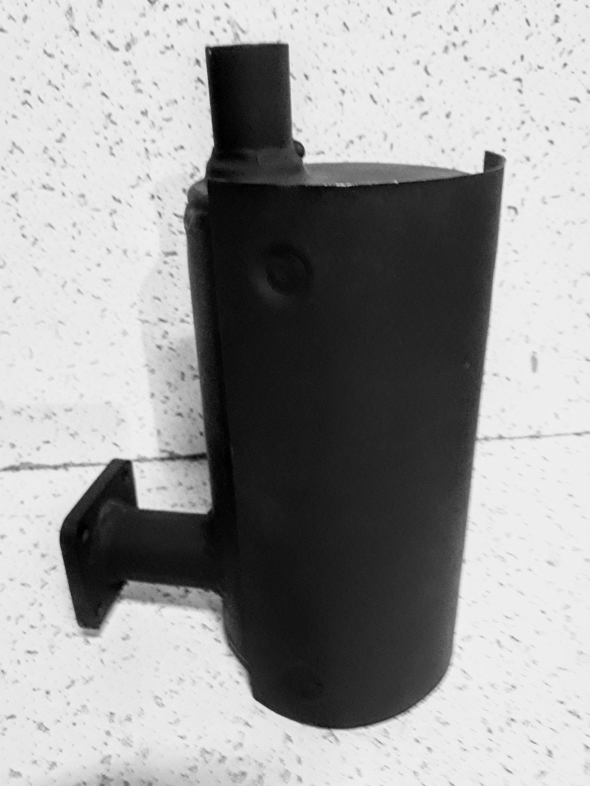 Kubota Tractor Muffler B1410 B7400 B7300 B1610 B7410