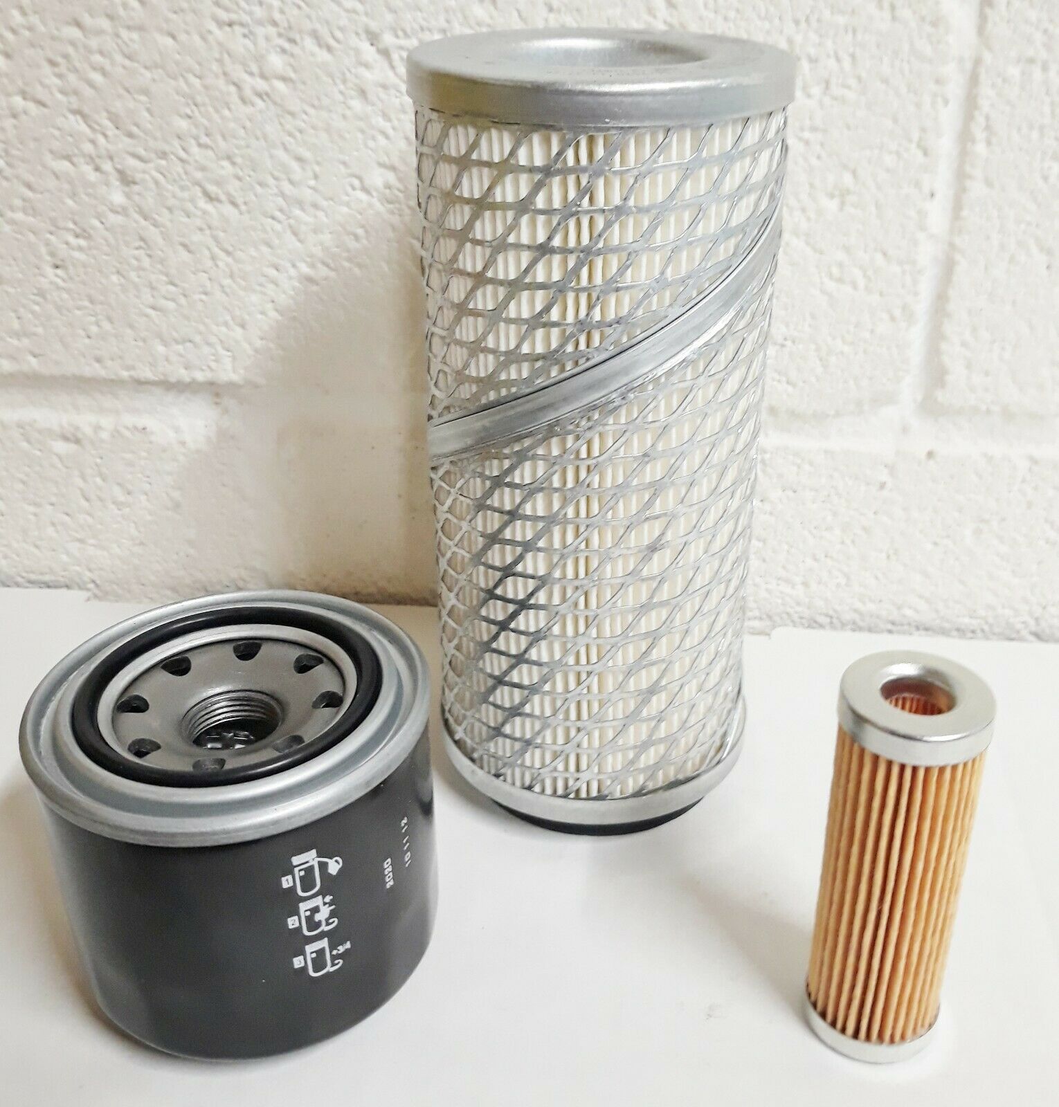 Filter Kit to fit Kubota B6200HST B7100 B7200 B8200 B8200HST F2000 B4200 B5100